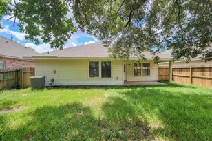 3010 Stonecross Ln, Dickinson, TX 77539 - Photo 38