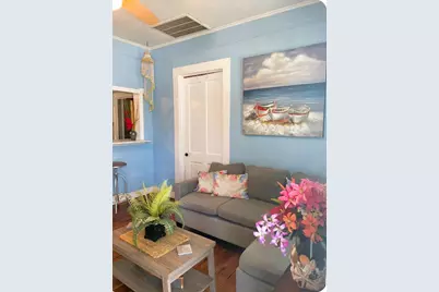 1028 Avenue L, Galveston, TX 77550 - Photo 4