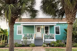 1028 Avenue L, Galveston, TX 77550 - Photo 2