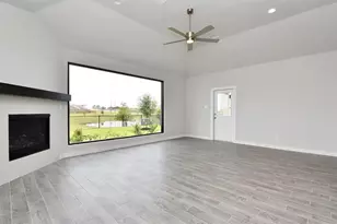 12910 Kinneskie Dr, Humble, TX 77346 - Photo 16