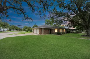 1501 Sheridan Rd, Pasadena, TX 77502 - Photo 1