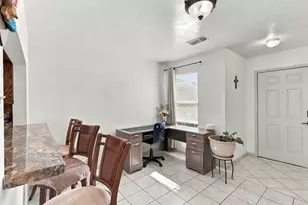 11807 Kewalo Basin Ln, Houston, TX 77034 - Photo 4