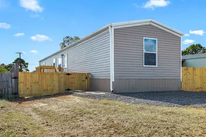 205 Setting Way, Navasota, TX 77868 - Photo 2