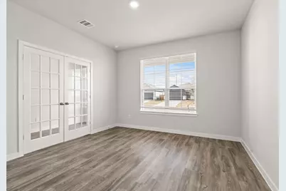130 Water Grass Trail, Clute, TX 77531 - Photo 6