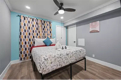 3611 Graustark Street #17, Houston, TX 77006 - Photo 8