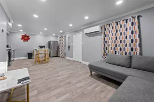 3611 Graustark St, Houston, TX 77006 - Photo 1