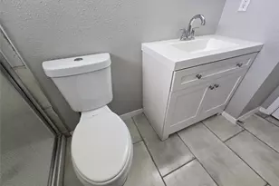 5628 Birchmont Dr, Houston, TX 77091 - Photo 22