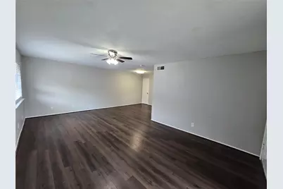 5628 Birchmont Drive #D, Houston, TX 77091 - Photo 4