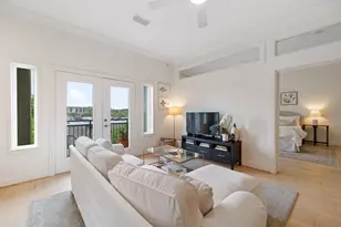 1010 Rosine St, Houston, TX 77019 - Photo 4