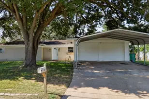 211 Rue Orleans St, Baytown, TX 77520 - Photo 4