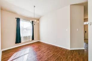 7201 Valentine Ln, Pearland, TX 77584 - Photo 4