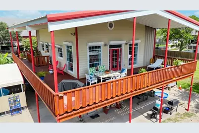 749 12th Street, Dickinson, TX 77539 - Photo 2