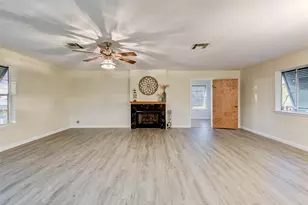 221 Flamingo Dr, Anahuac, TX 77514 - Photo 18