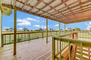221 Flamingo Dr, Anahuac, TX 77514 - Photo 12