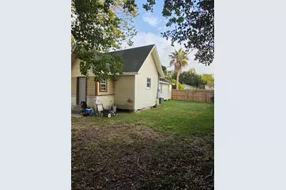 108 W Humble Street, Baytown, TX 77520 - Photo 12