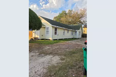 108 W Humble Street, Baytown, TX 77520 - Photo 4