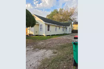 108 W Humble Street, Baytown, TX 77520 - Photo 2