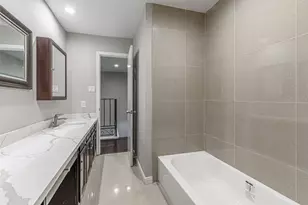 14214 Misty Meadow Ln, Houston, TX 77079 - Photo 20