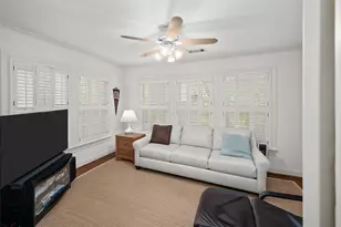 2229 Maroneal St, Houston, TX 77030 - Photo 10