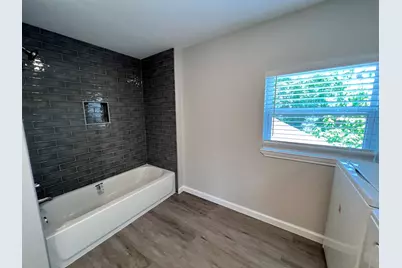 6708 Avenue I #E, Houston, TX 77011 - Photo 12