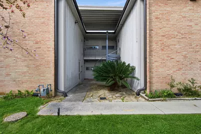 8211 Katy Freeway #44, Houston, TX 77024 - Photo 2