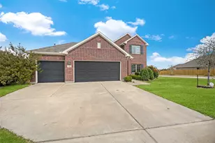 523 High Holly Cir, Magnolia, TX 77354 - Photo 2