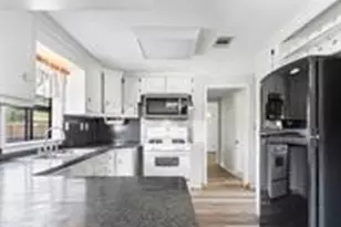 3320 Brooks Ave, Bay City, TX 77414 - Photo 10