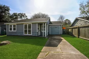 1015 Prune St, La Marque, TX 77568 - Photo 6