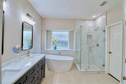 427 Birch Hill Drive, Sugar Land, TX 77479 - Photo 18