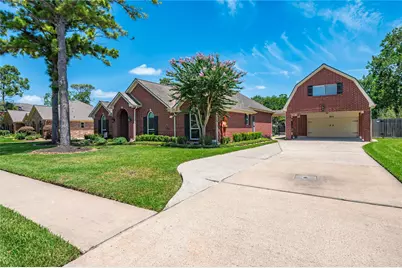 803 Hackberry Lane, Friendswood, TX 77546 - Photo 4