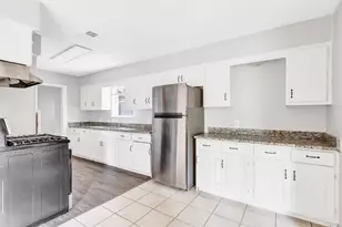 515 Corydon Dr, Houston, TX 77336 - Photo 10