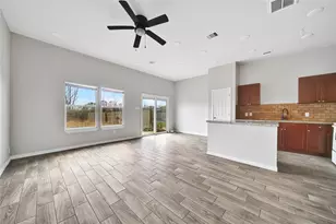 8034 Crestview Dr, Houston, TX 77028 - Photo 2