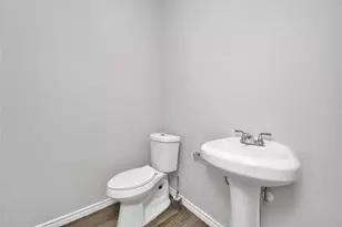 8034 Crestview Dr, Houston, TX 77028 - Photo 8