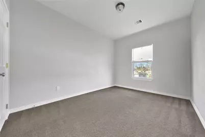 8034 Crestview Drive, Houston, TX 77028 - Photo 14