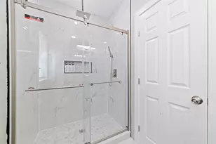 2501 Dunlavy St, Houston, TX 77006 - Photo 6