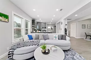 2501 Dunlavy St, Houston, TX 77006 - Photo 2