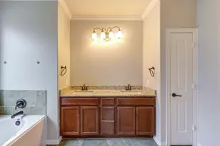 7 Maple Mill Ct, Conroe, TX 77301 - Photo 28