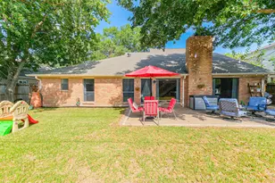 14211 Swiss Hill Dr, Houston, TX 77077 - Photo 28