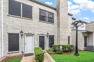 7325 Regency Square Ct, Houston, TX 77036 - Photo 2