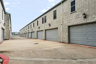 7325 Regency Square Ct, Houston, TX 77036 - Photo 24