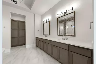9334 Churchill Gardens Court, Manvel, TX 77578 - Photo 16