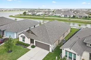 2733 Arbor Edge Crossing, Texas City, TX 77568 - Photo 2