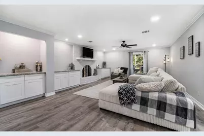 5814 Theall Road, Houston, TX 77066 - Photo 4