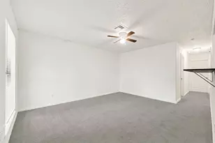 622 N 13th St, La Porte, TX 77571 - Photo 4