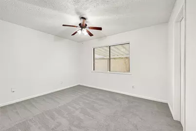 622 N 13th Street, La Porte, TX 77571 - Photo 12