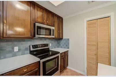 11711 Memorial Drive #188, Houston, TX 77024 - Photo 8