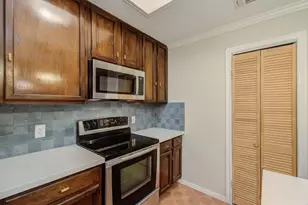 11711 Memorial Dr, Houston, TX 77024 - Photo 8