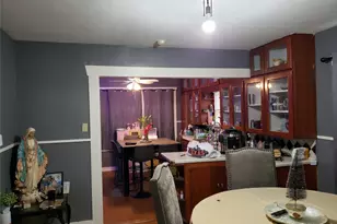 712 E Lobit St, Baytown, TX 77520 - Photo 4