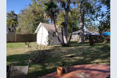 712 E Lobit Street, Baytown, TX 77520 - Photo 12