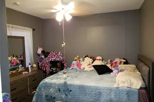 712 E Lobit St, Baytown, TX 77520 - Photo 8